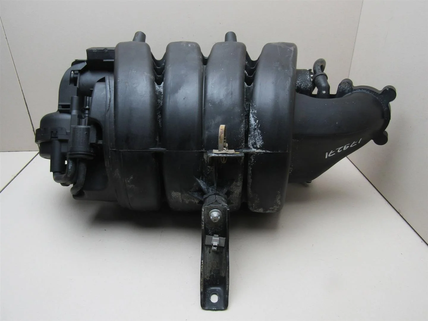 Коллектор впускной Opel Astra H \ Family 2004-2015  [55353313]  Z18XER в Вологде