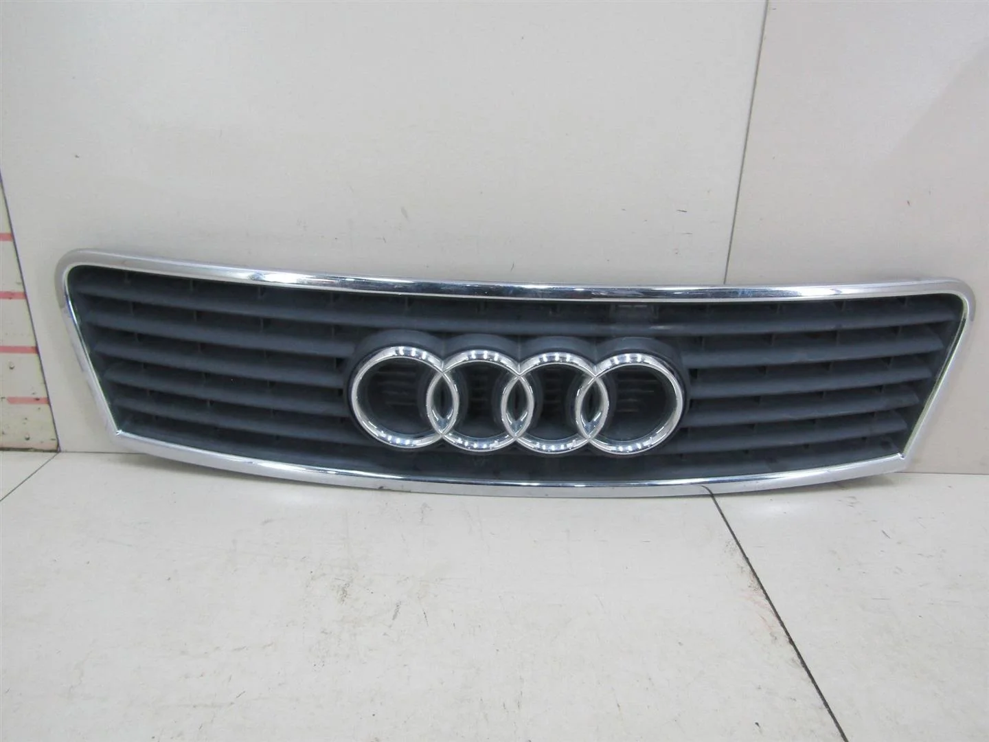 Решетка радиатора Audi A6 (C5) 1997-2004  [4B0853651F3FZ]  в Вологде
