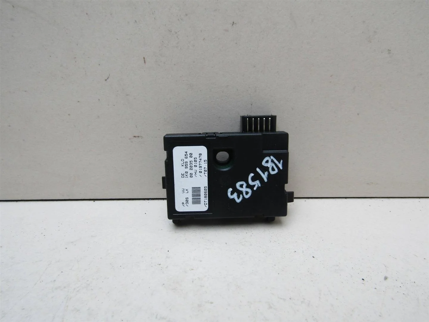 Датчик угла поворота рулевого колеса VW Golf Plus 2005-2014  [1K0959654]  в Вологде