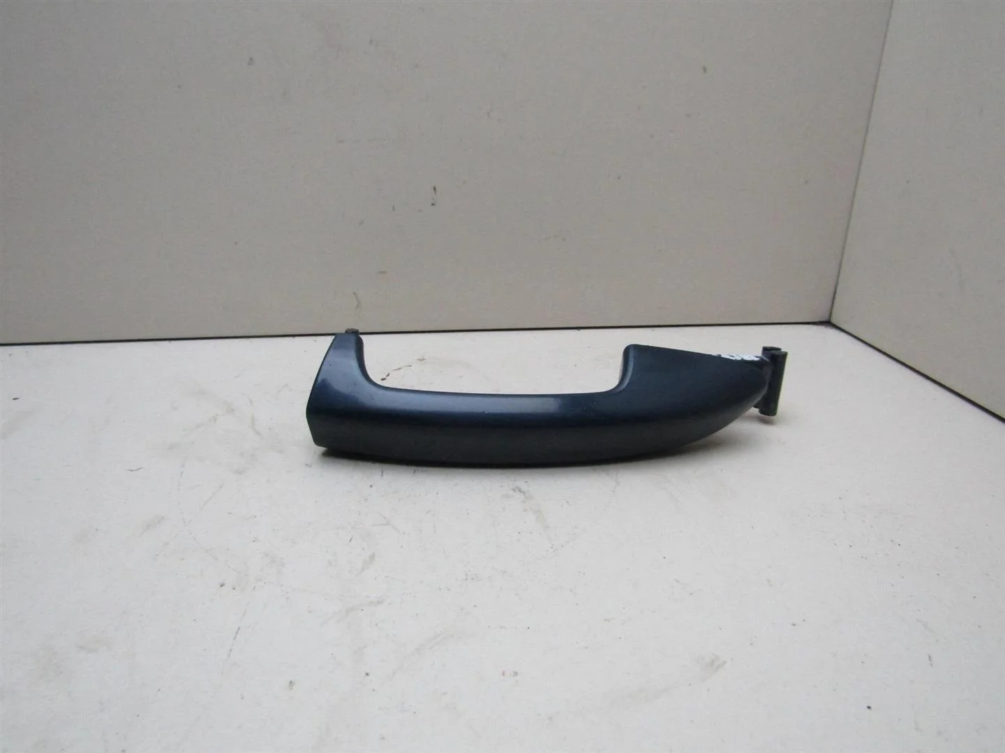 Ручка двери наружная правая VW Passat (B6) 2005-2010  [3C0837886J]  в Вологде
