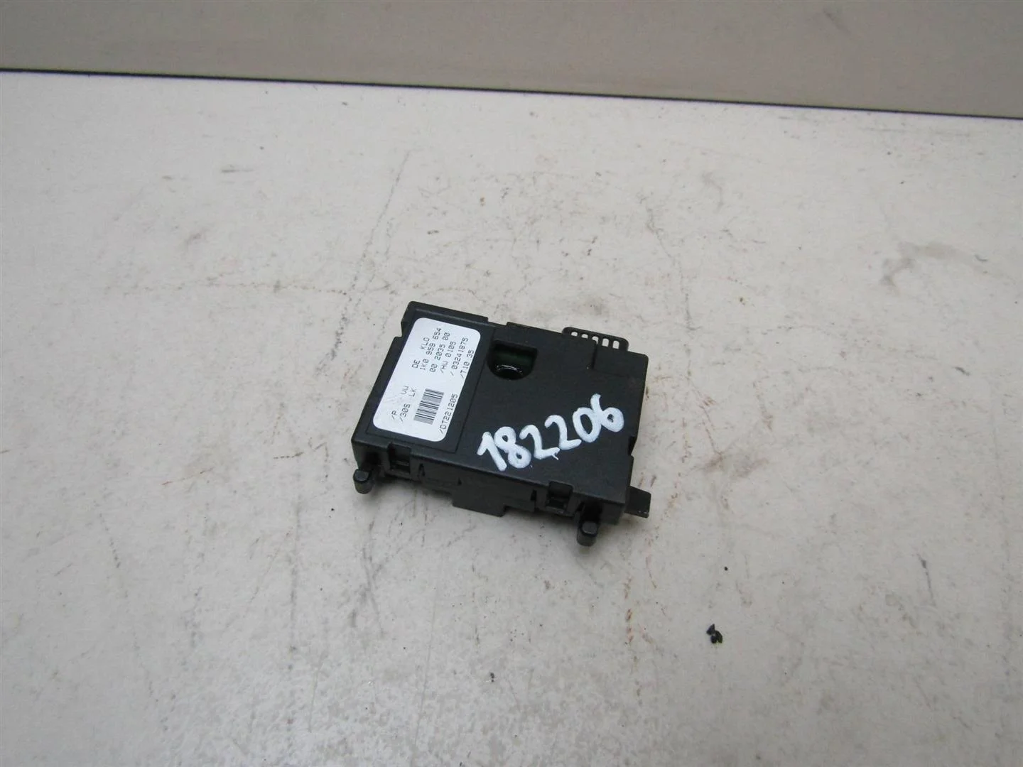 Датчик угла поворота рулевого колеса VW Golf Plus 2005-2014  [1K0959654]  в Вологде