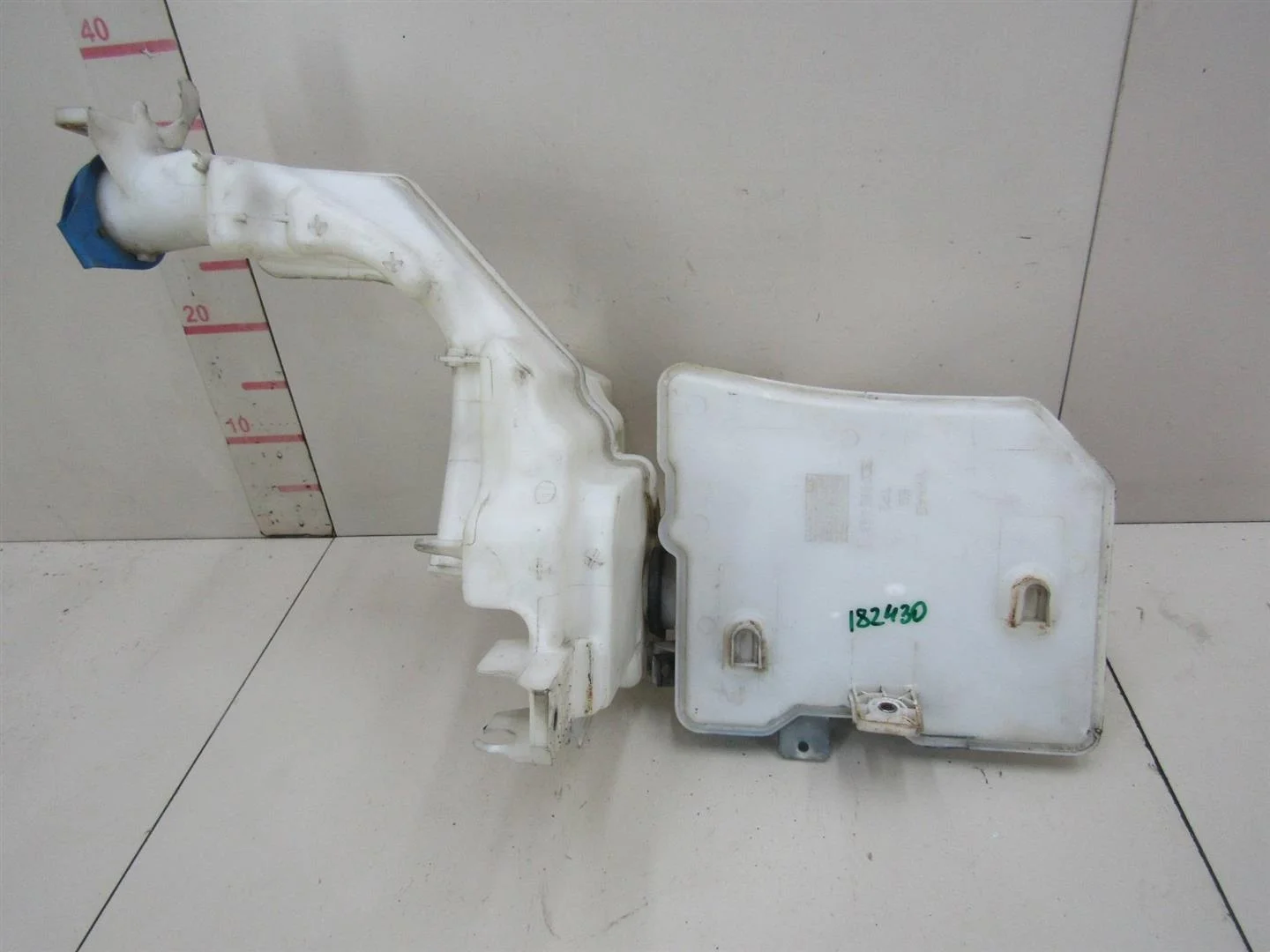 Бачок омывателя лобового стекла VW Passat (B6) 2005-2010  [3C0955453N]  в Вологде