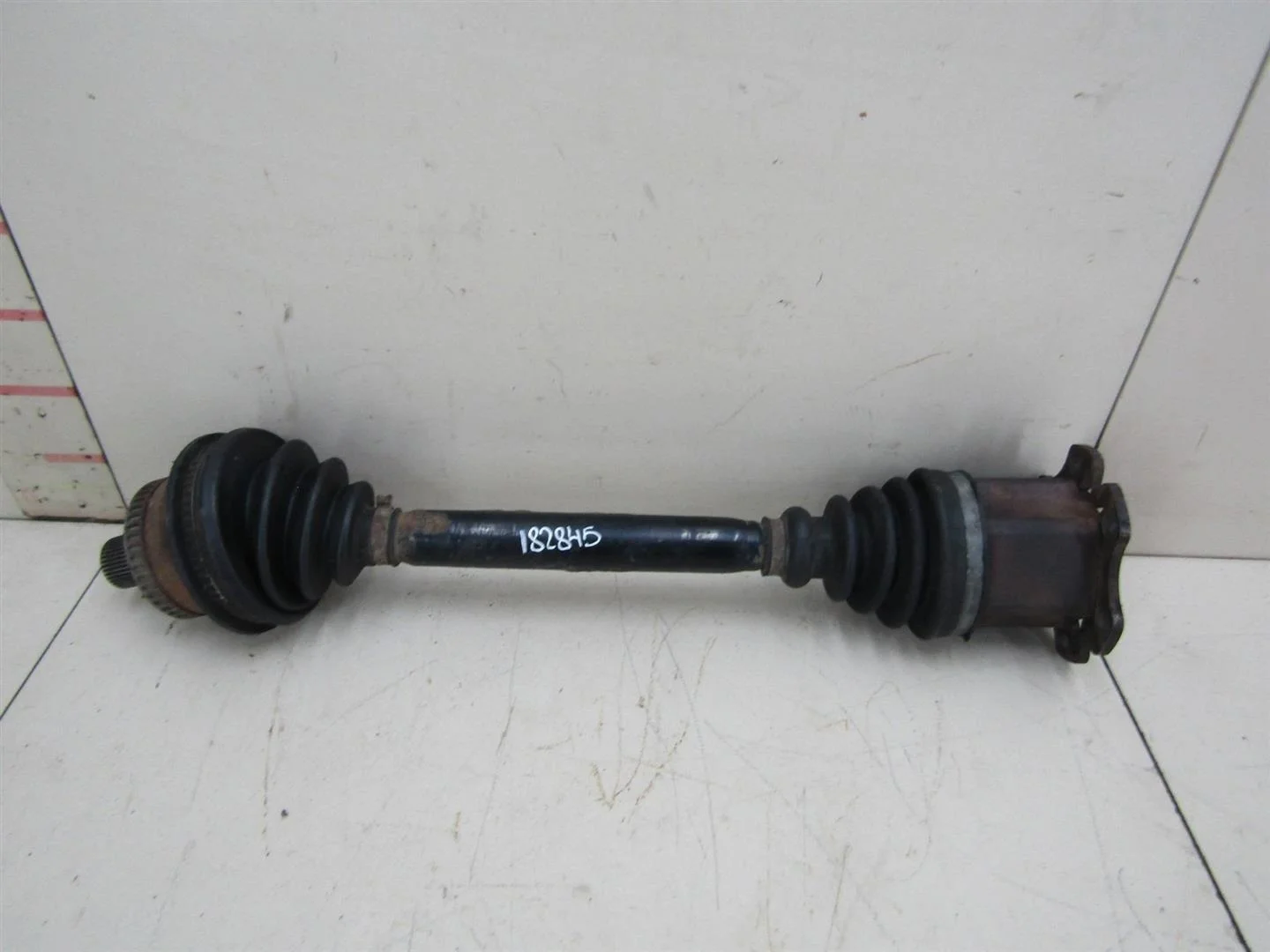 Полуось передняя Audi A6 (C5) 1997-2004  [4B0407271AS]  в Вологде