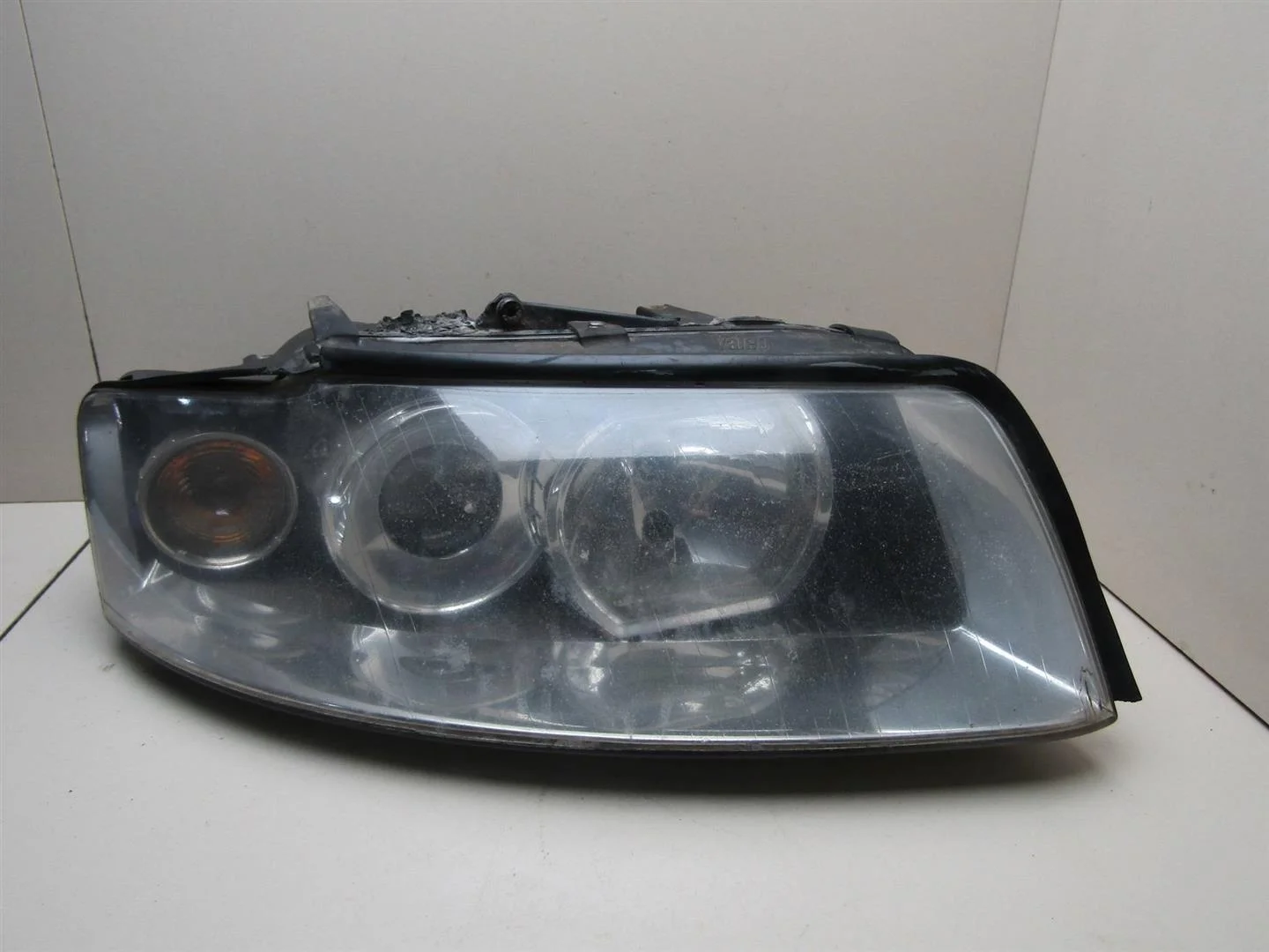Фара правая Audi A4 (B6) 2000-2004  [8E0941030H]  2.0 ALT в Вологде