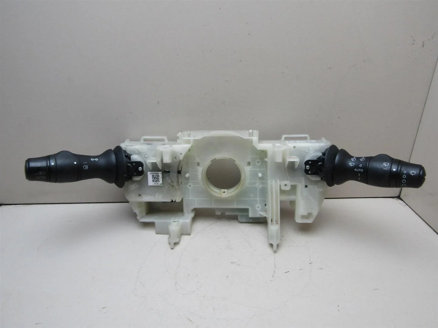 Переключатель подрулевой в сборе Renault Megane III 2009-нв  [255670019R]  в Вологде