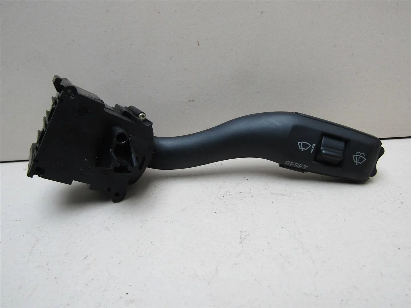 Переключатель стеклоочистителей Audi A8 (D3,4E) 2004-2010  [4E0953503B]  в Вологде