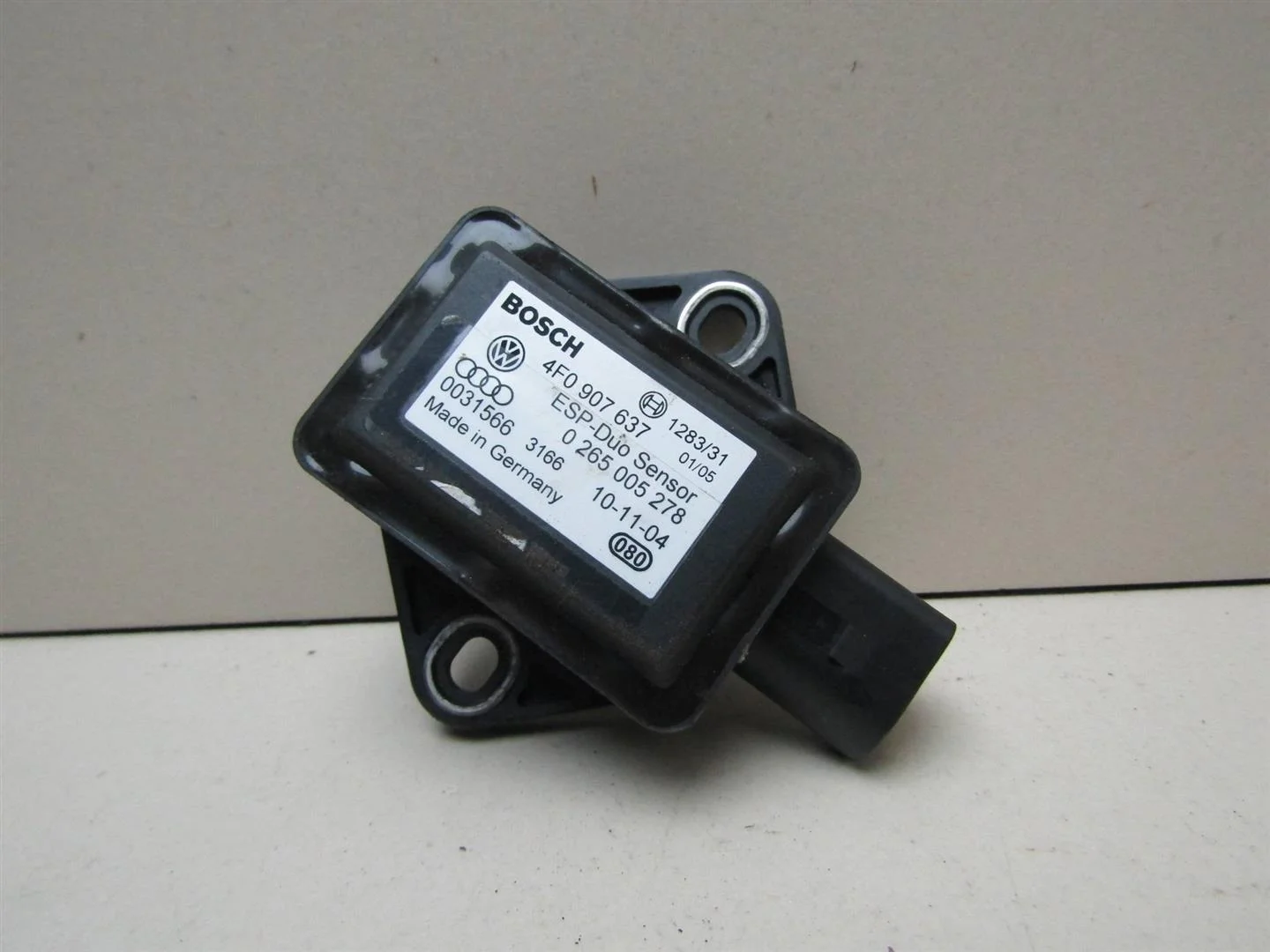 Датчик ускорения Audi A6 (C6,4F) 2005-2011  [4F0907637]  в Вологде