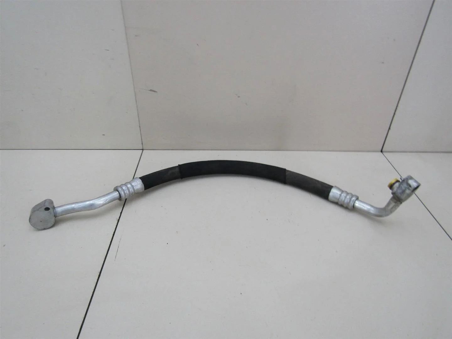 Трубка кондиционера Audi A6 (C6,4F) 2005-2011  [4F0260707AD]  2.4 24V BDW в Вологде