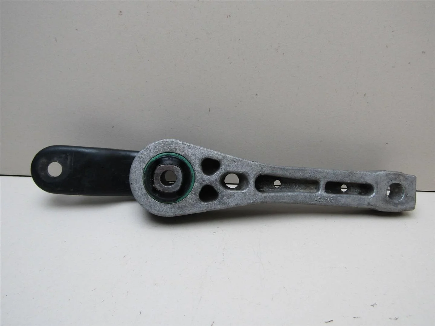 Опора двигателя задняя VW Golf Plus 2005-2014  [1K0199855AE]  в Вологде