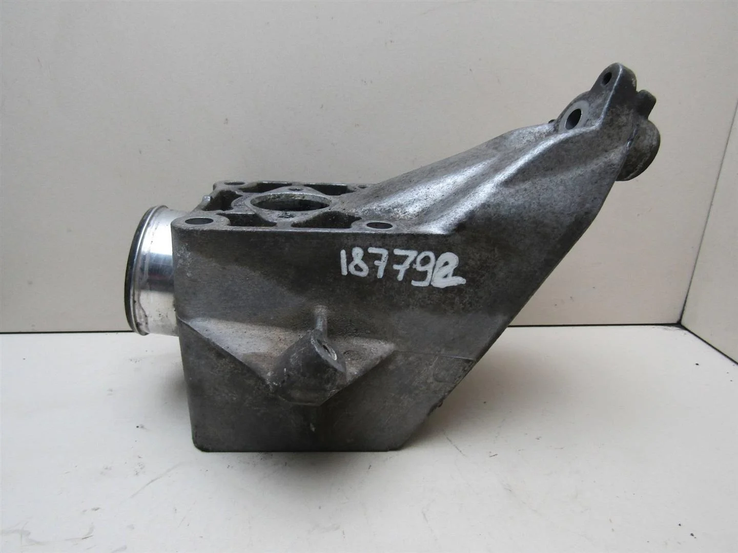 Кронштейн двигателя левый Mercedes Benz Vito\Viano-(639) 2003-нв  [6462230004]  2.2CDI 646.980 в Вологде