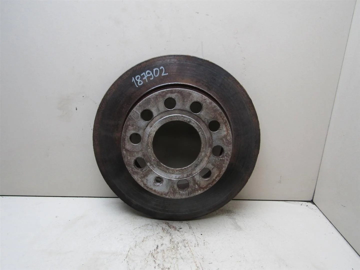 Диск тормозной задний Skoda Octavia (A5 1Z-) 2004-2013  [1K0615601AJ]  в Вологде