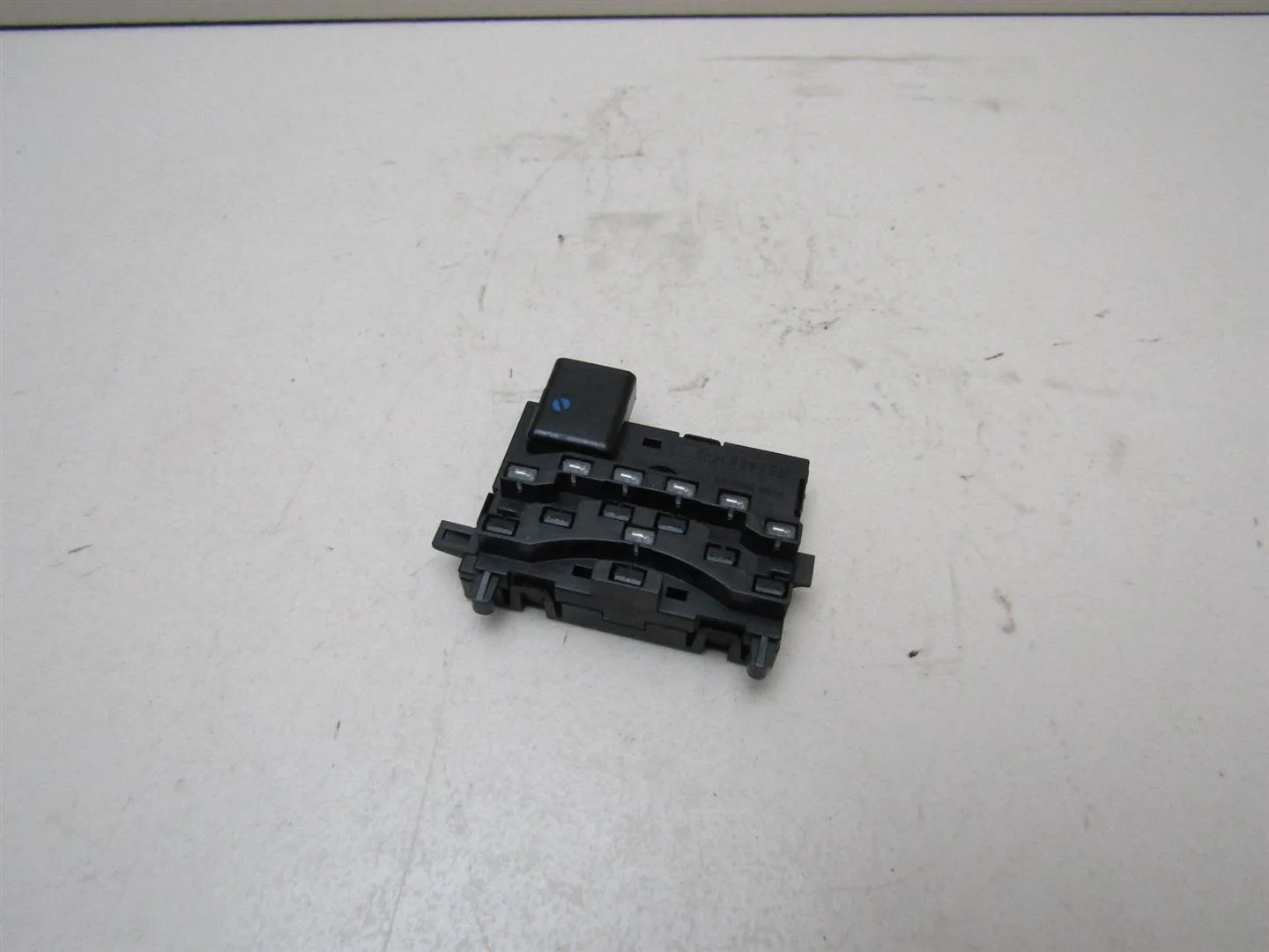 Датчик угла поворота рулевого колеса VW Golf Plus 2005-2014  [1K0959654]  в Вологде