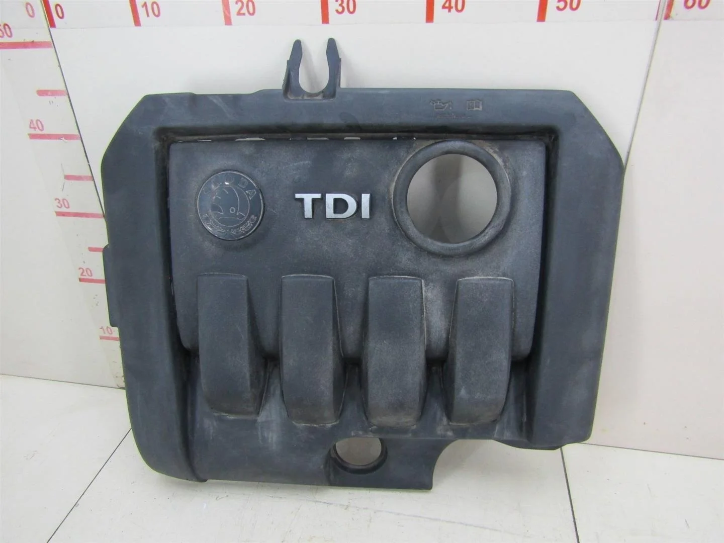 Накладка декоративная Skoda Octavia (A5 1Z-) 2004-2013  [03G103925BK]  в Вологде