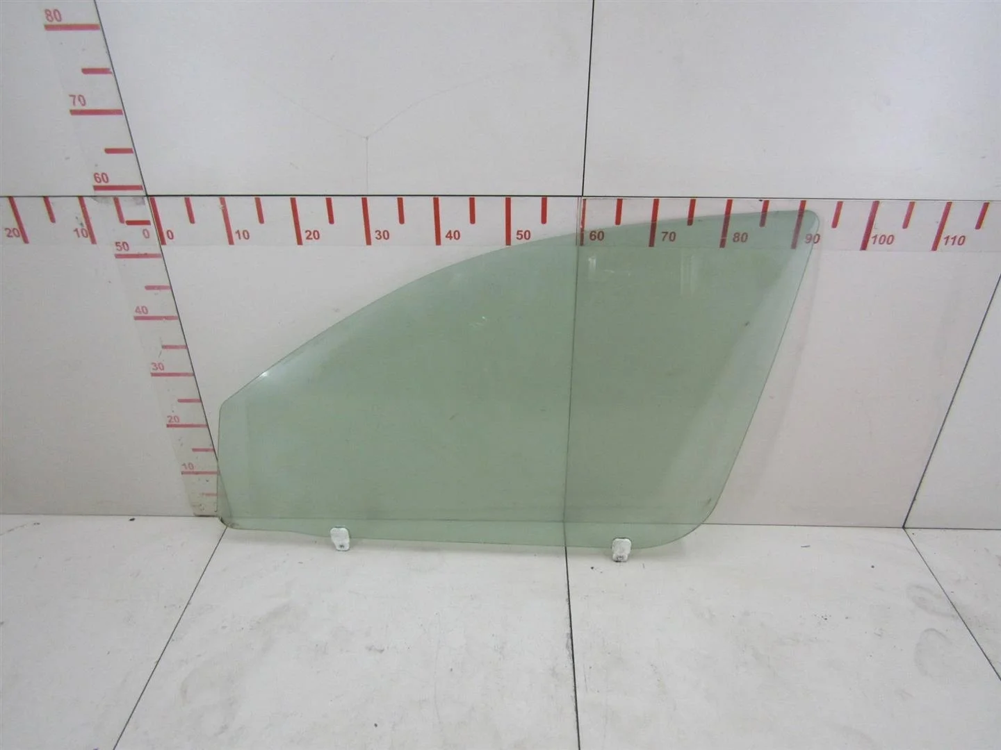 Стекло двери передней левой Mitsubishi Outlander XL (CW) 2006-2012  [5706A007]  в Вологде