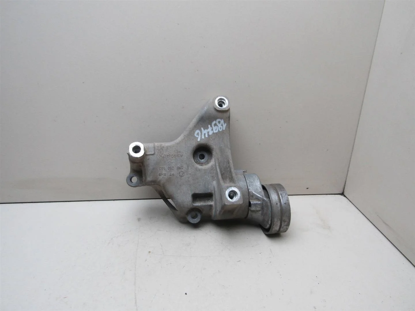 Кронштейн кондиционера VW Polo (Sed RUS) 2011-2020  [6RF260885]  1.6 CFNA в Вологде