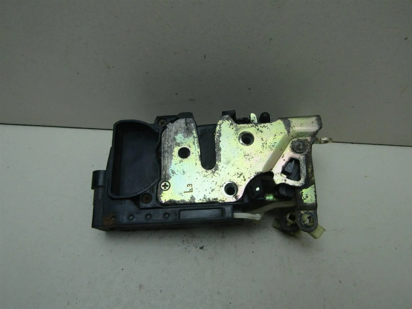 Замок двери передней левой Chevrolet Aveo (T200) 2003-2008  [96272640]  1.4 8v F14S3 в Вологде