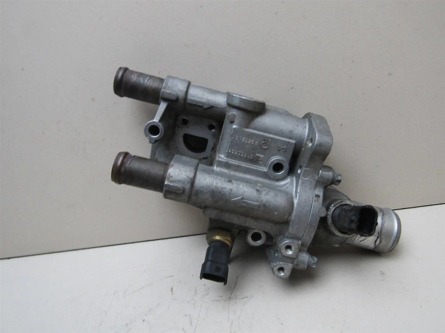 Корпус термостата Opel Astra H \ Family 2004-2015  [24418432]  1.6 в Вологде