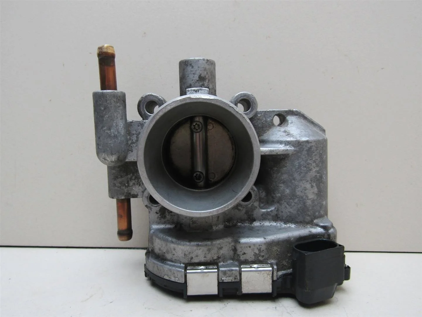 Заслонка дроссельная Opel Astra H \ Family 2004-2015  [93181025]  1.0 1.2 1.4 в Вологде