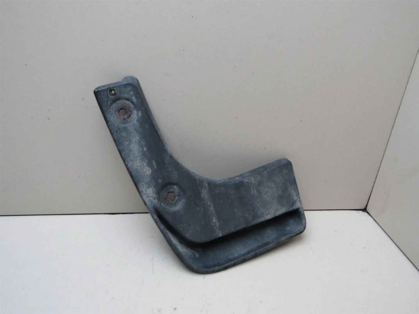 Брызговик задний правый Hyundai Solaris 2010-2017  [868421R000]  в Вологде