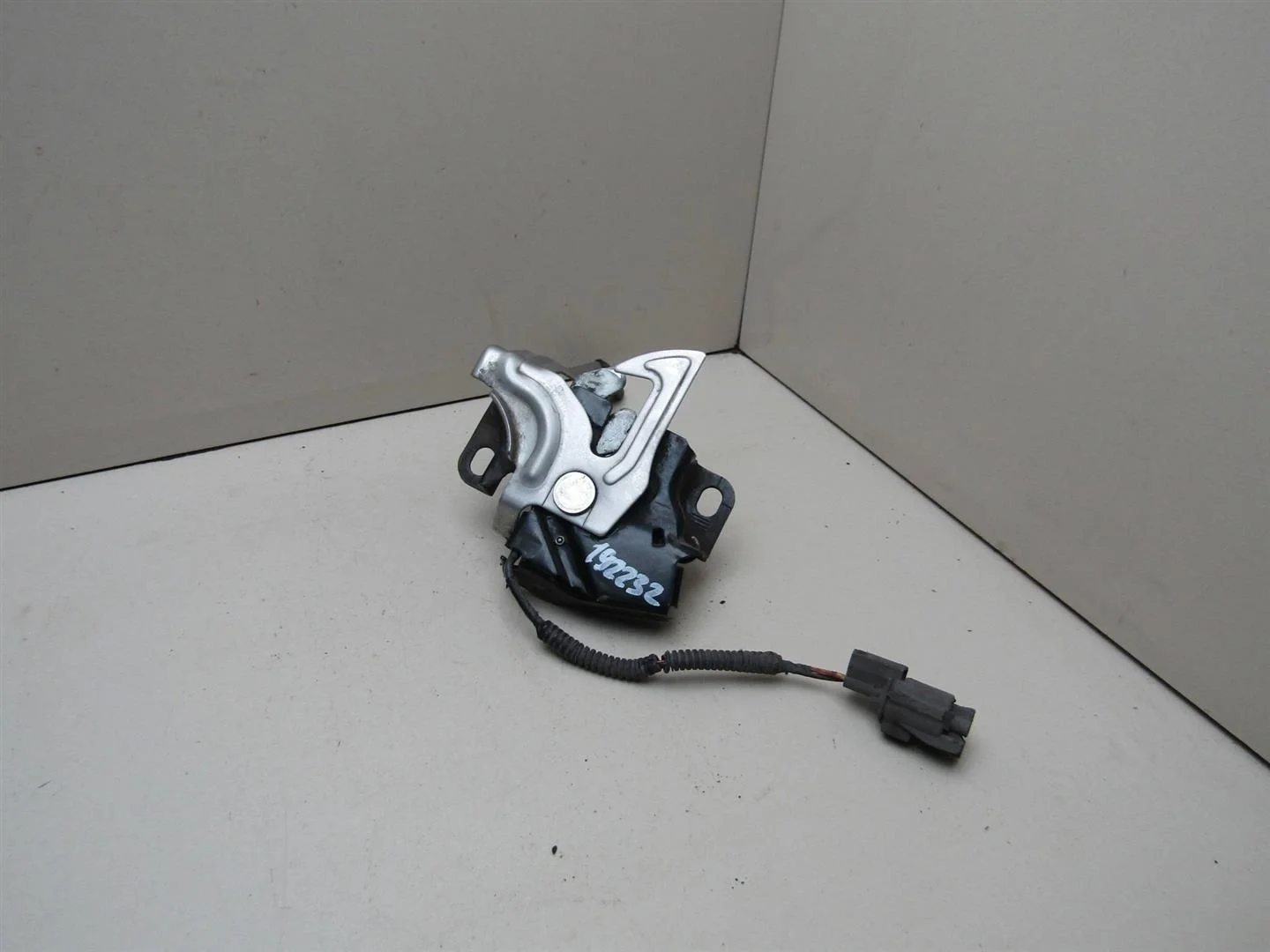 Замок капота Honda CR-V 2002-2006  [74120S9AE01 ]  K20A4 в Вологде