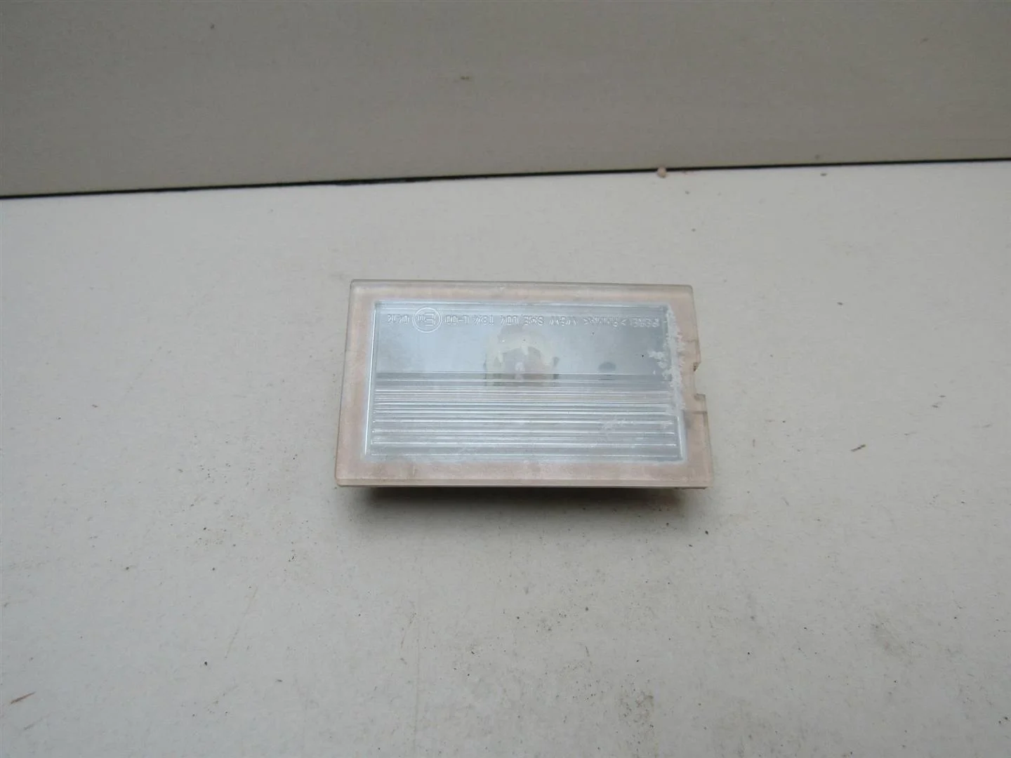 Фонарь подсветки номера Land Rover Freelander 2 2007-2014  [XFC500040]  в Вологде