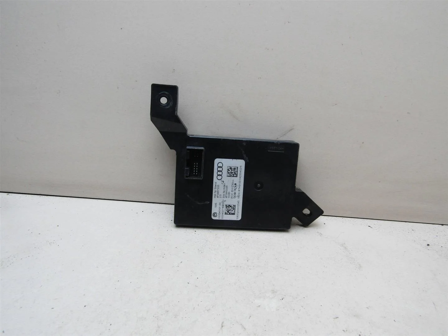 Блок электронный Audi A6 (C6,4F) 2005-2011  [4F0910335]  в Вологде