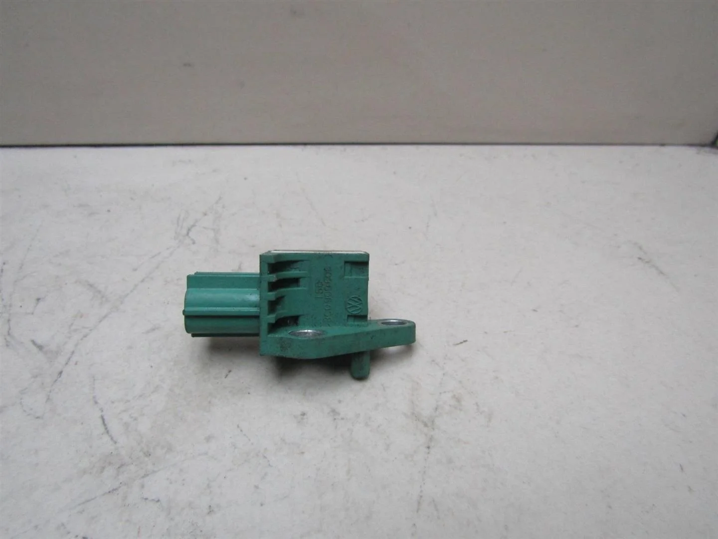 Датчик AIR BAG VW Passat (B6) 2005-2010  [3C0909606]  в Вологде