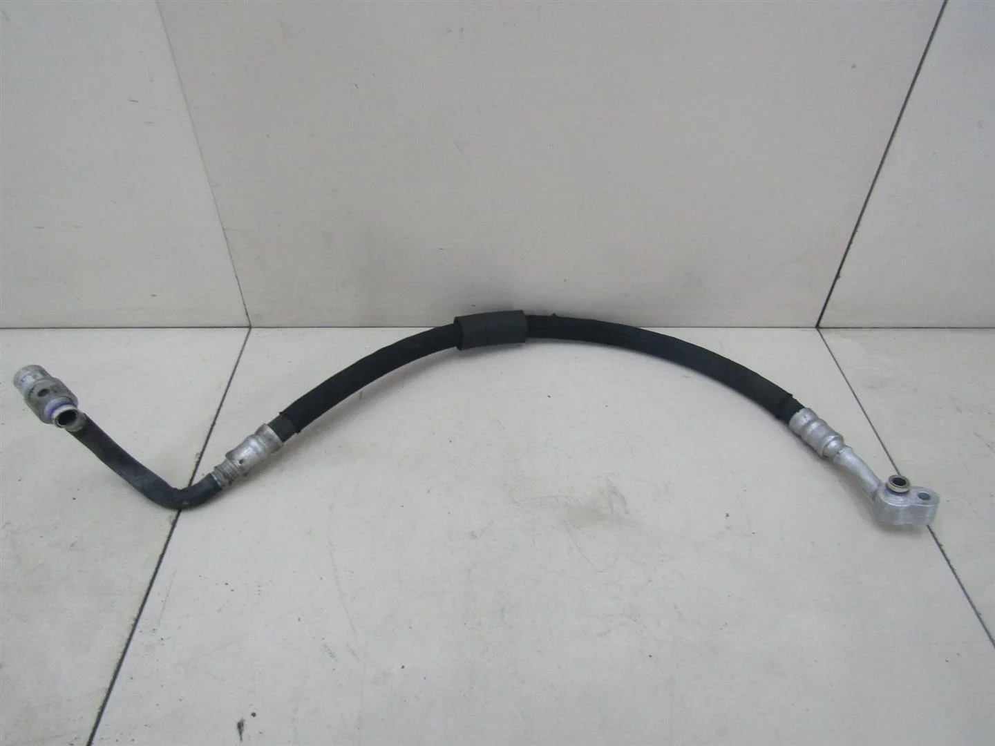 Трубка кондиционера Audi A6 (C6,4F) 2005-2011  [4F0260701L]  2.4 3.2 в Вологде