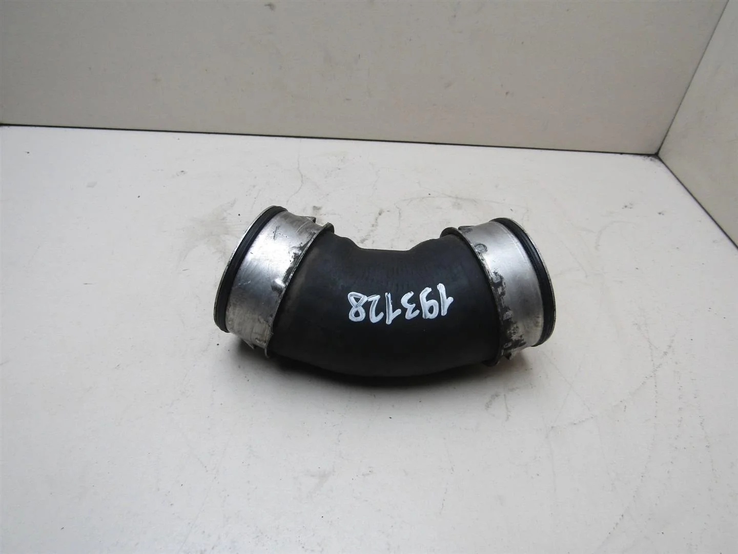 Патрубок интеркулера VW Transporter T5 2003-2015  [7H0145790D]  1.9 2.5 в Вологде