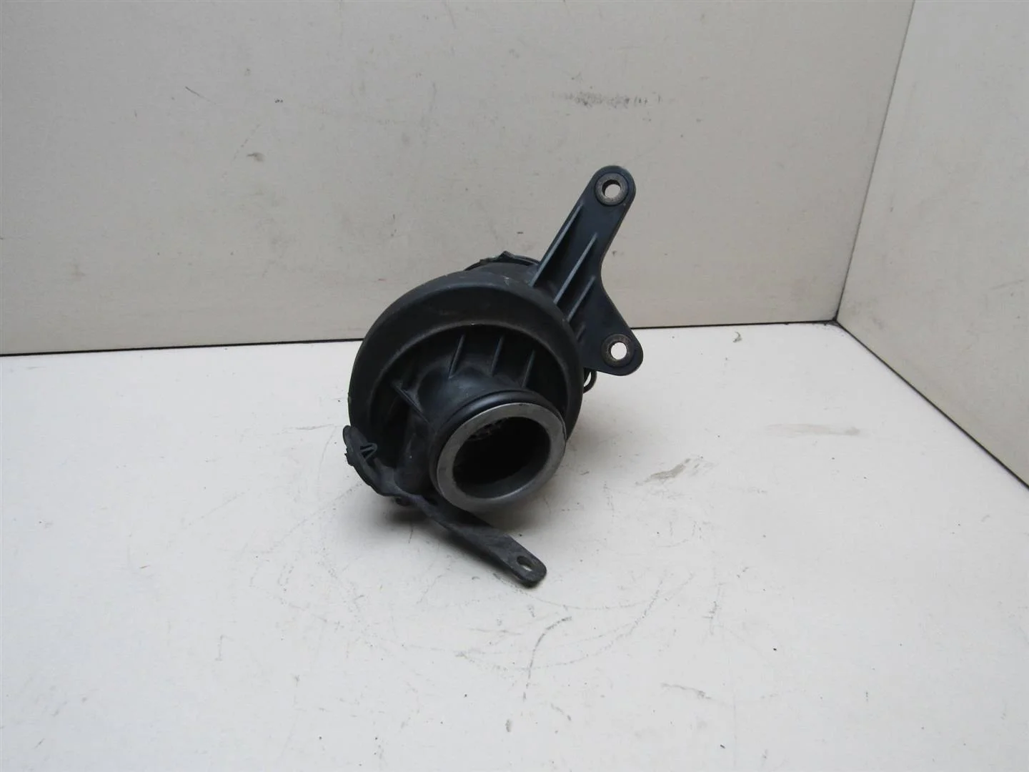 Патрубок интеркулера Mercedes Benz W203 2000-2006  [A6110981807]  2.2  в Вологде