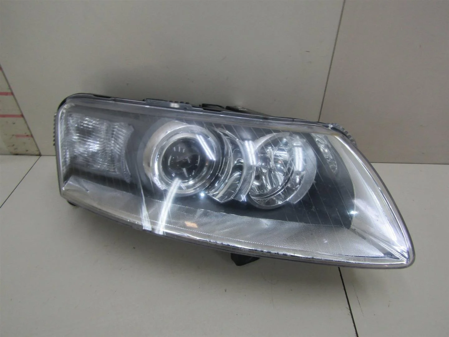 Фара правая Audi A6 (C6,4F) 2005-2011  [4F0941030AK]  в Вологде