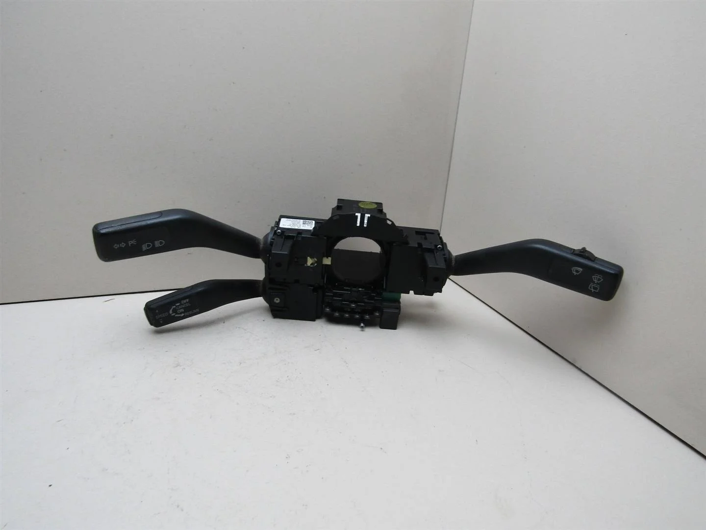 Переключатель подрулевой в сборе VW Passat (B6) 2005-2010  [3C9953513B]  в Вологде