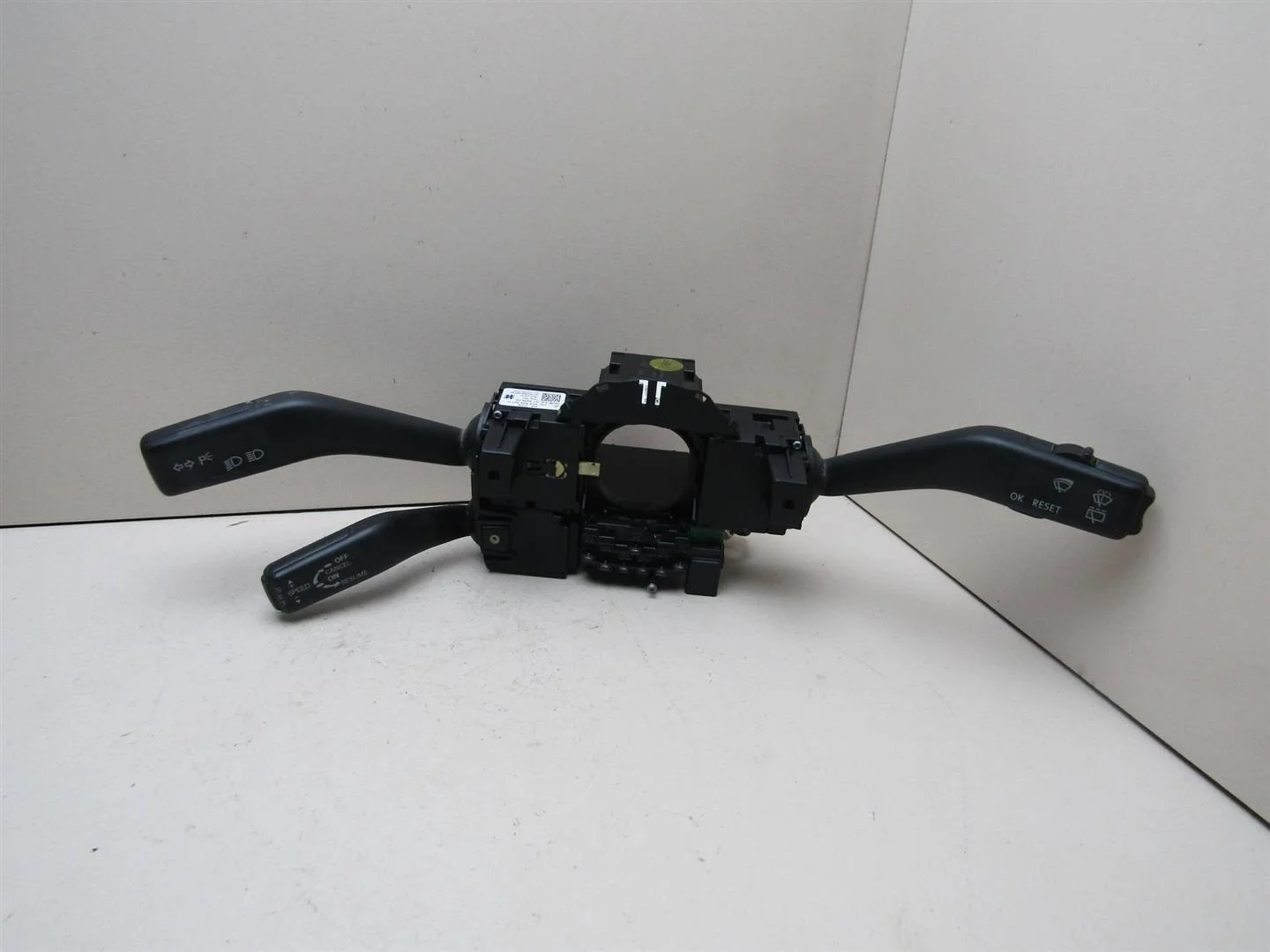 Переключатель подрулевой в сборе VW Passat (B6) 2005-2010  [3C9953513C]  в Вологде