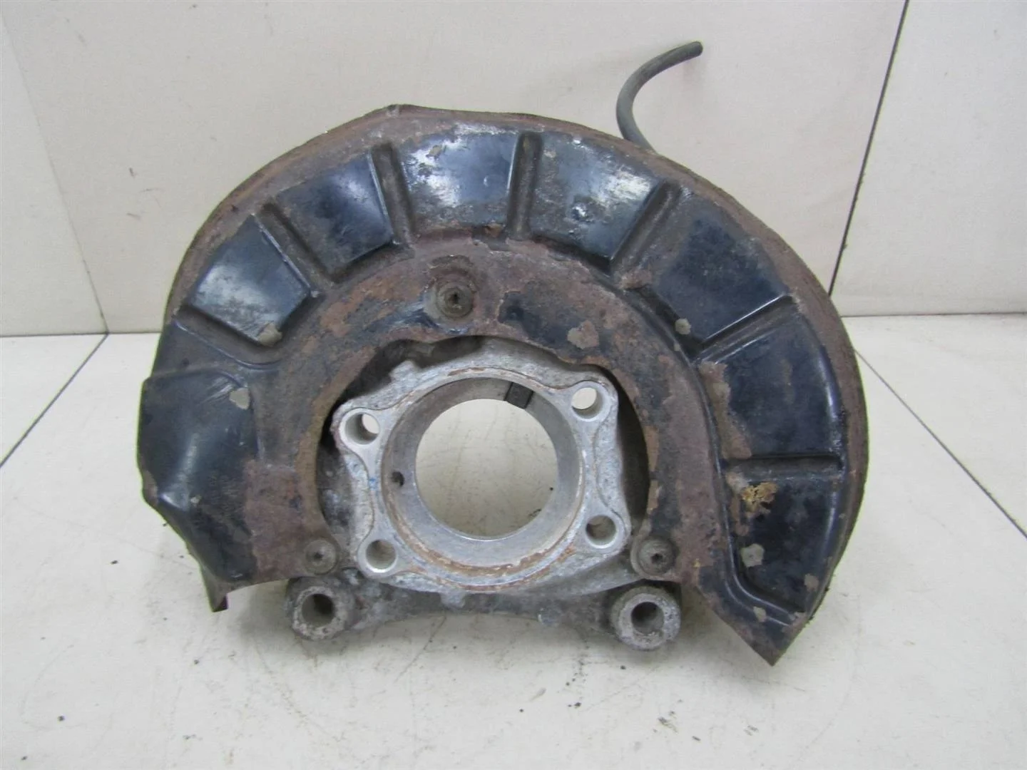 Кулак поворотный передний правый VW Passat (B6) 2005-2010  [3C0407254F]  в Вологде