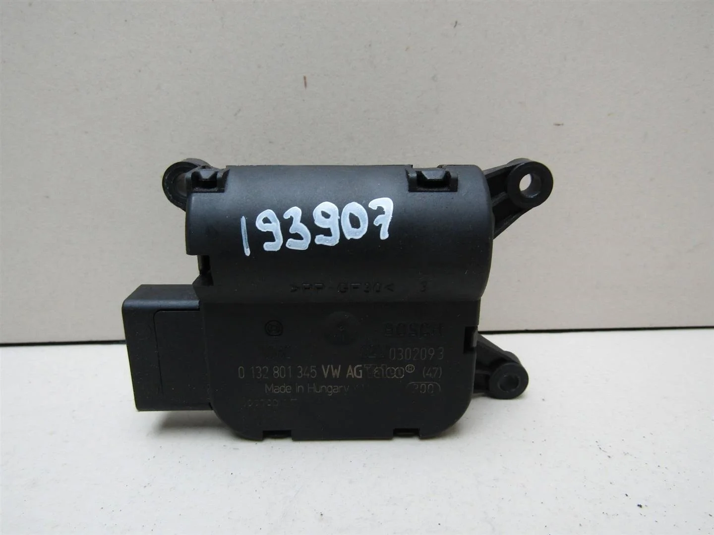 Моторчик заслонки печки Skoda Octavia (A5 1Z-) 2004-2013  [1K0907511]  в Вологде