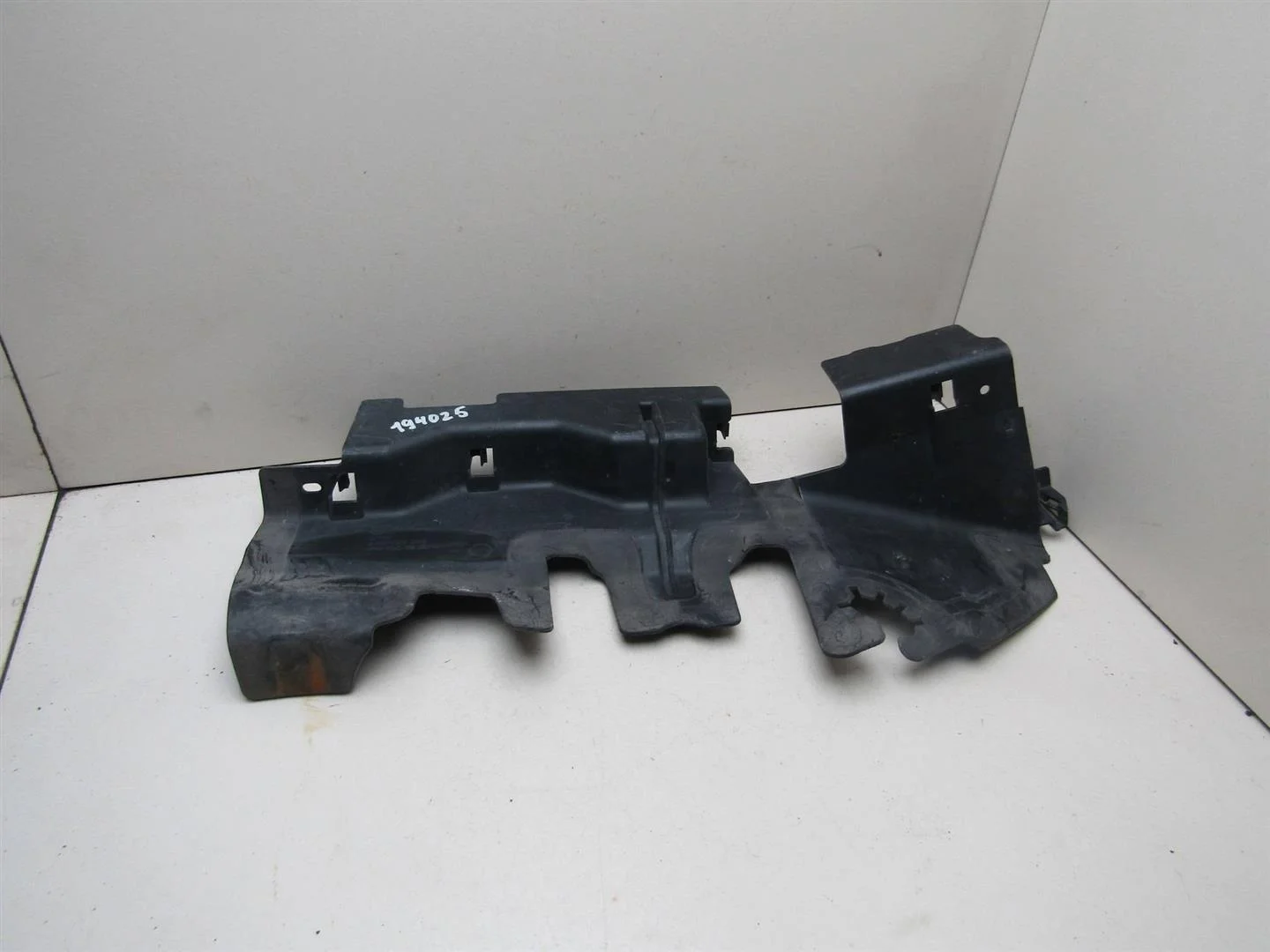 Воздуховод радиатора левый VW Passat (B6) 2005-2010  [3C0121283]  в Вологде