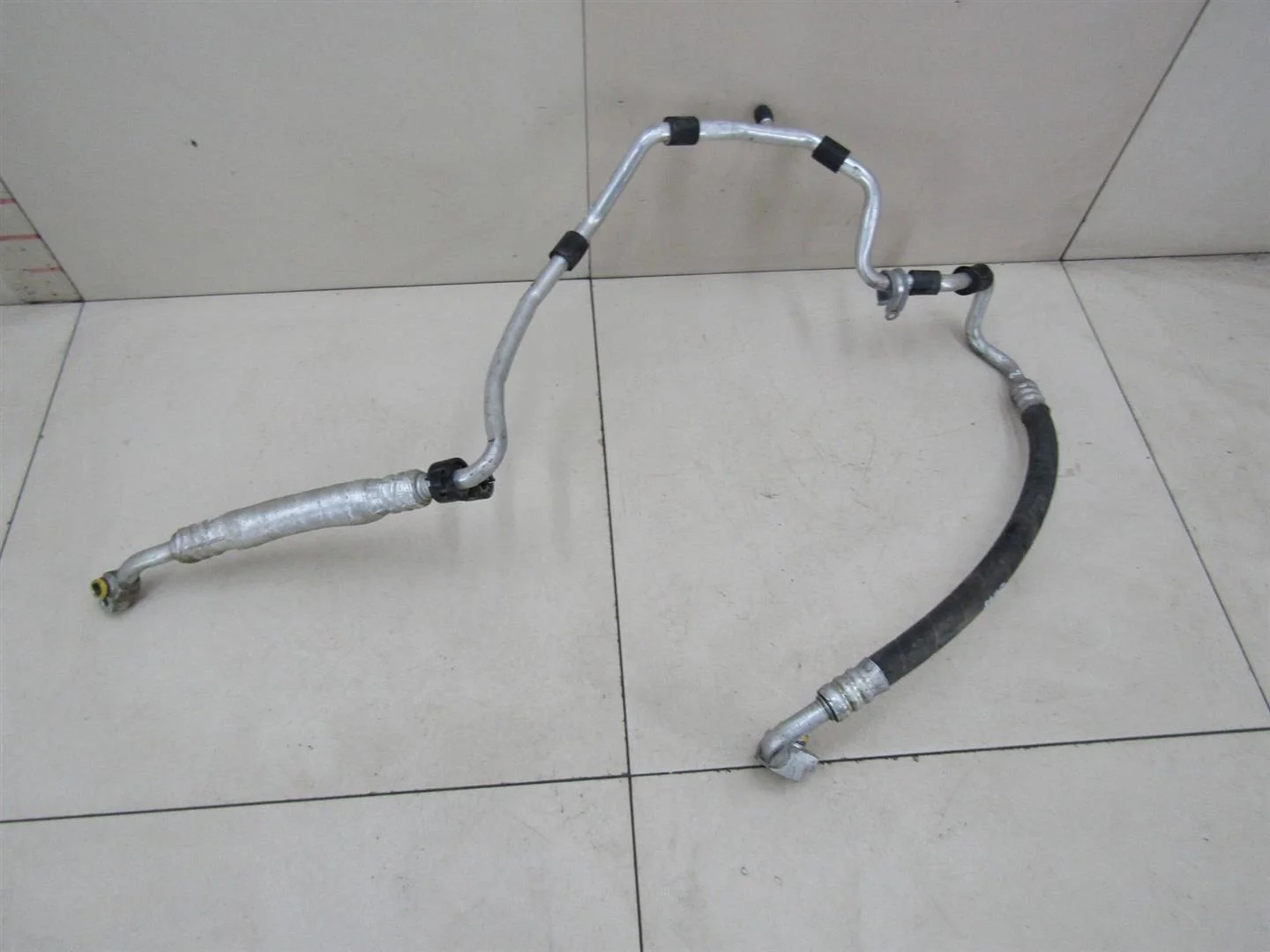 Трубка кондиционера Skoda Octavia (A5 1Z-) 2004-2013  [1K0820743BT]  1.6 BSE в Вологде
