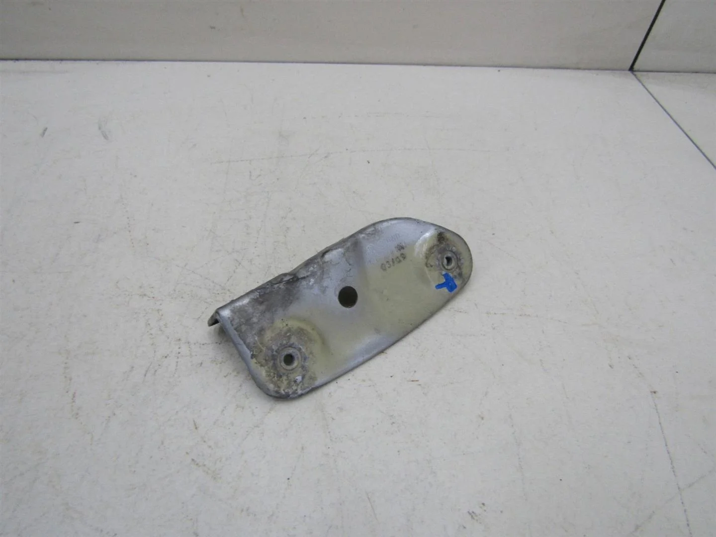 Кронштейн крепления крыла Skoda Octavia (A5 1Z-) 2004-2013  [1Z0821142A]  в Вологде