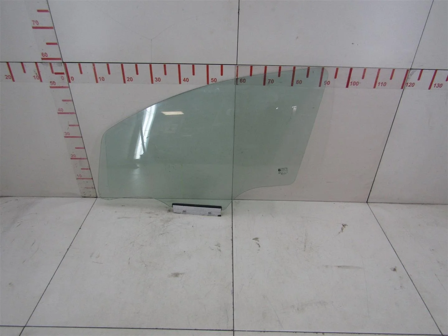 Стекло двери передней левой Opel Corsa D 2006-2015  [13188459]  в Вологде