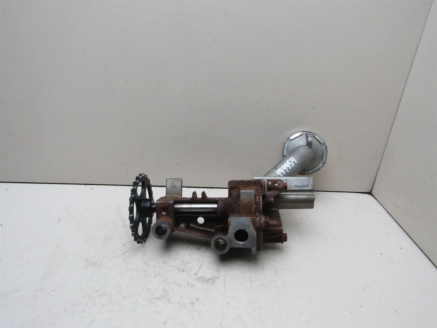 Насос масляный Renault Duster 2012-2021  [150100565R ]  2.0 F4R в Вологде