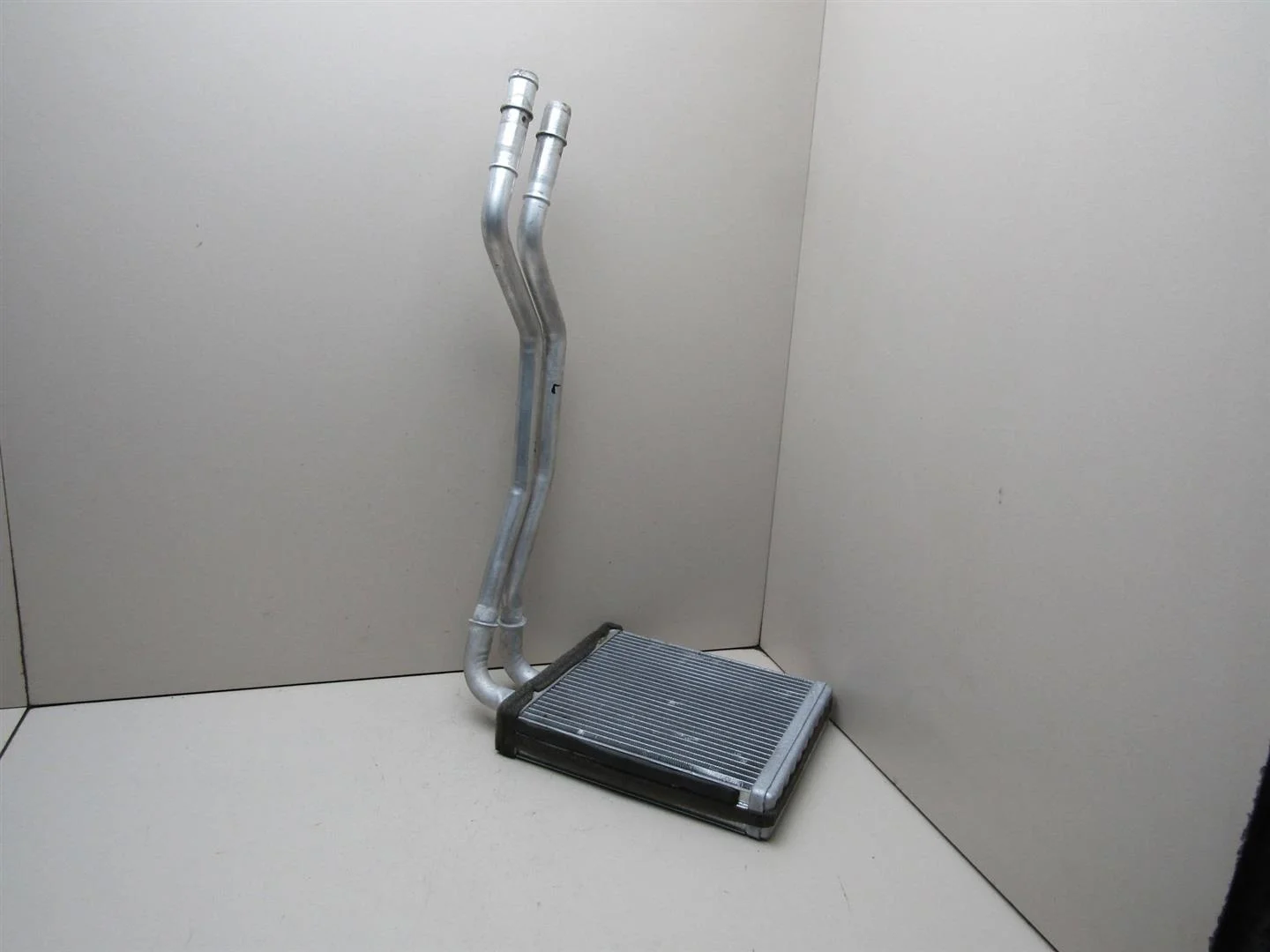 Радиатор отопителя Ford Fiesta 2008-2019  [1743436 ]  1.6 16v IQJE в Вологде