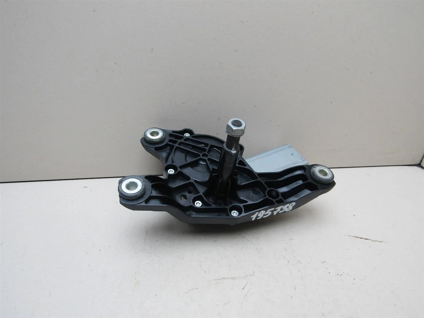 Моторчик стеклоочистителя задний BMW X1 E84 2009-2015  [67632990856]  2.0 N46B20BD в Вологде