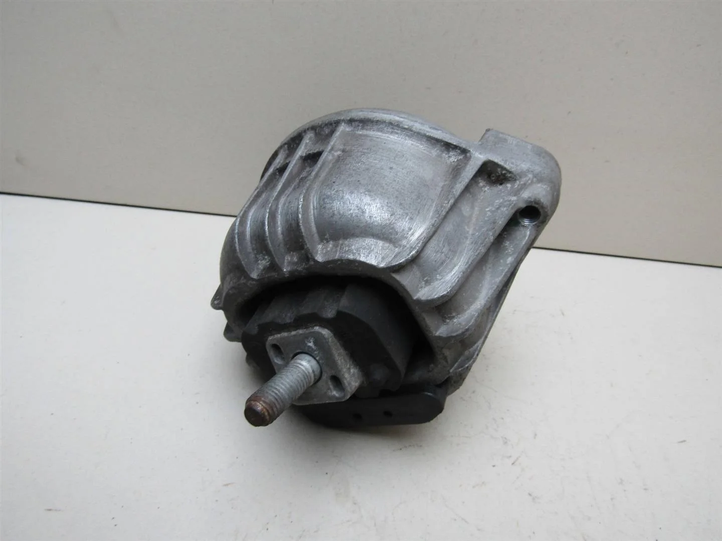 Опора двигателя BMW X1 E84 2009-2015  [22116768853]  2.0 N46B20BD в Вологде