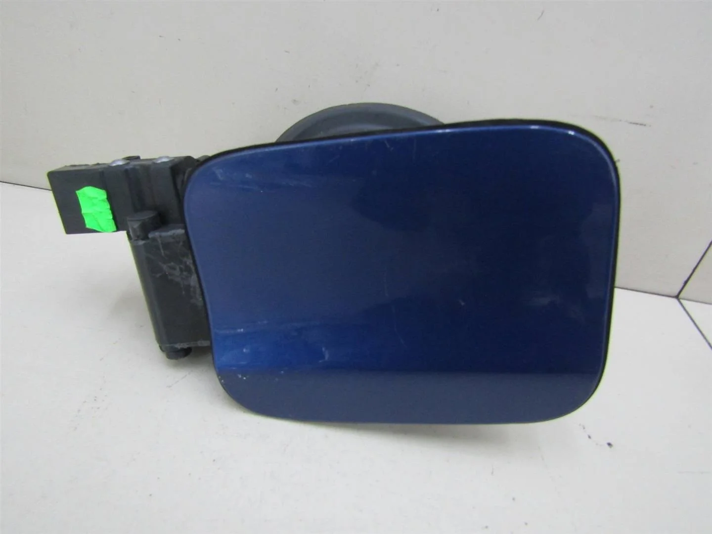 Лючок бензобака BMW X1 E84 2009-2015  [51172993153]  2.0 N46B20BD в Вологде