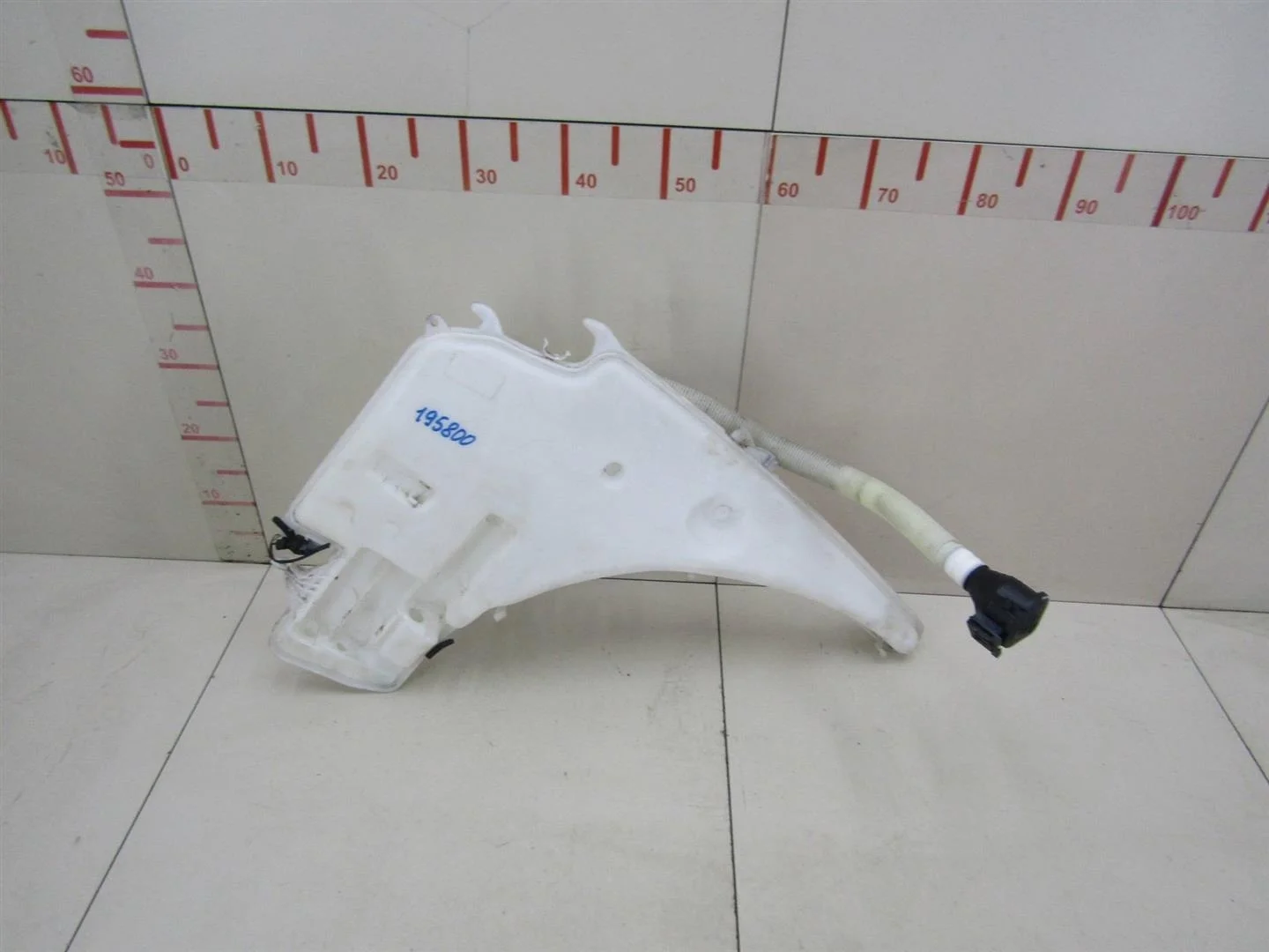 Бачок омывателя лобового стекла BMW X1 E84 2009-2015  [61667238666]  2.0 N46B20BD в Вологде