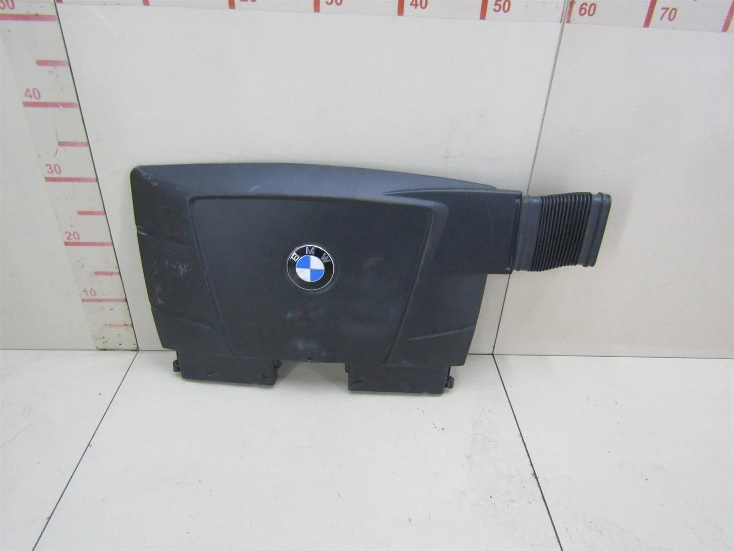 Воздуховод BMW X1 E84 2009-2015  [13717560918]  2.0 N46B20BD в Вологде