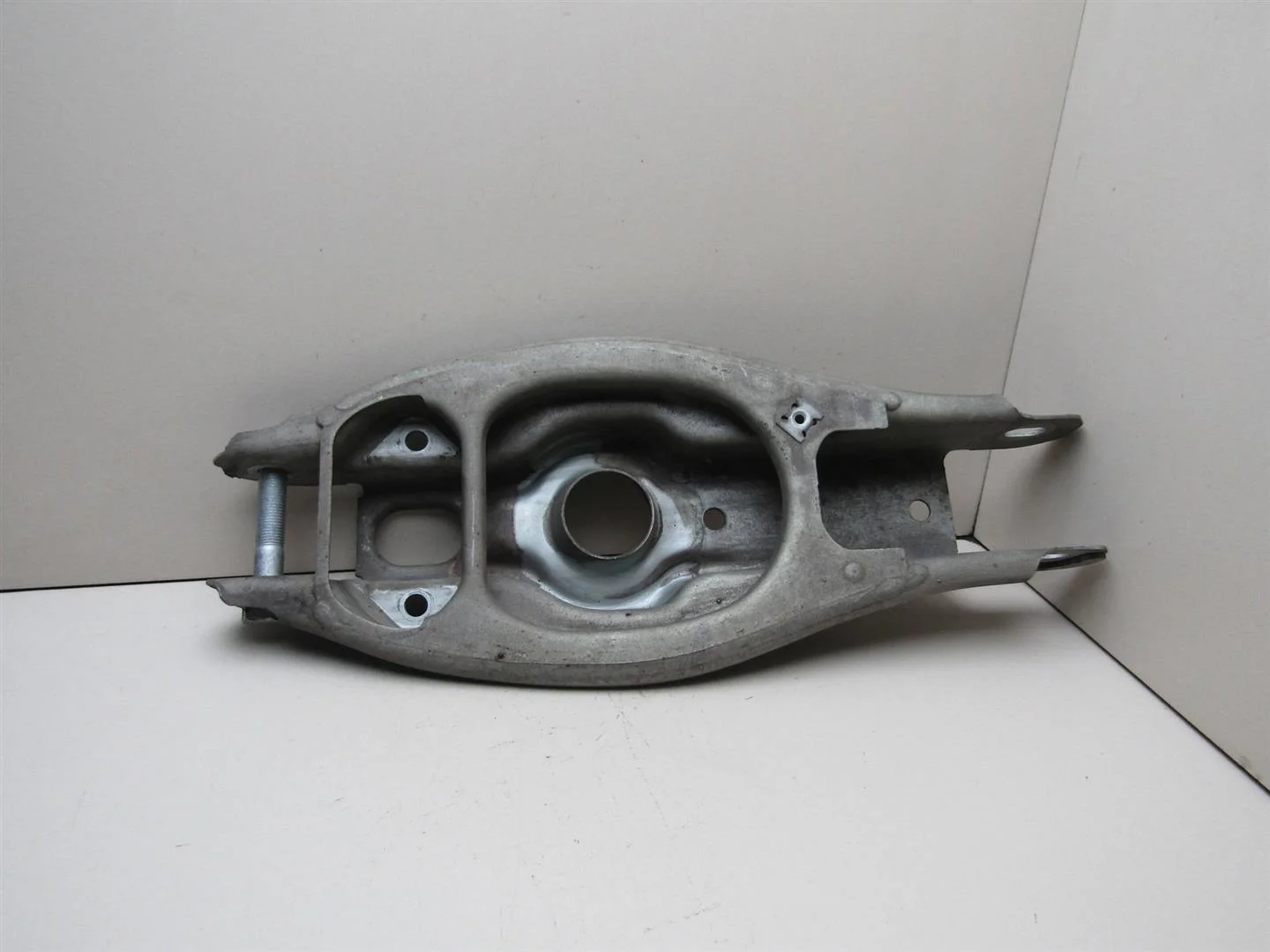 Рычаг задний нижний BMW X1 E84 2009-2015  [33326772899]  2.0 N46B20BD в Вологде