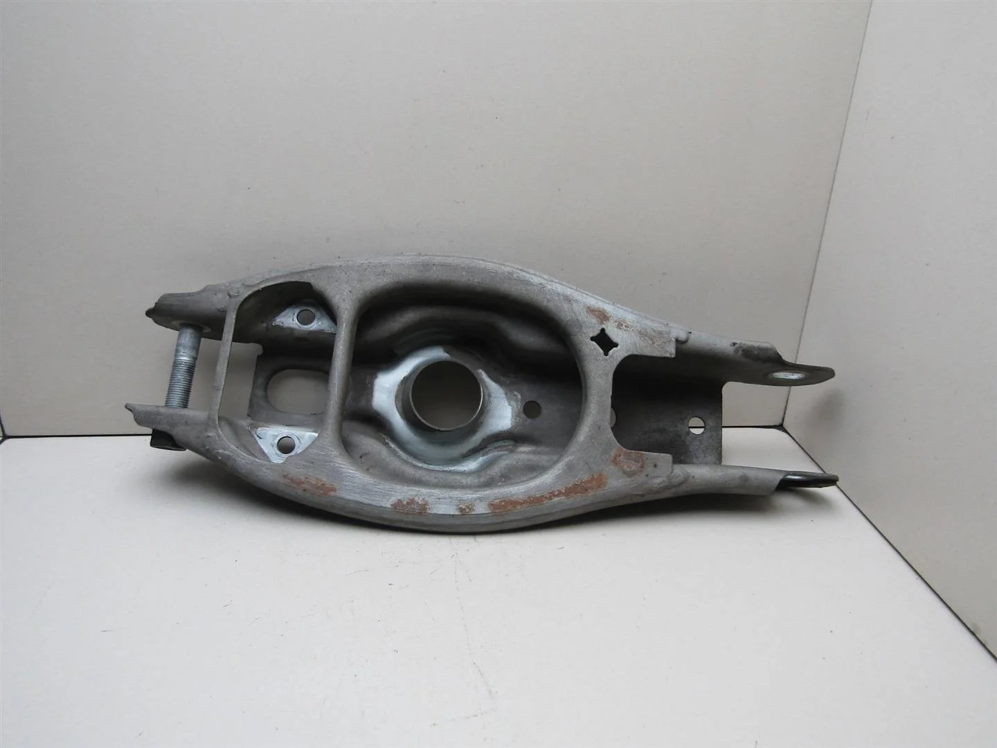 Рычаг задний нижний BMW X1 E84 2009-2015  [33326772899]  2.0 N46B20BD в Вологде