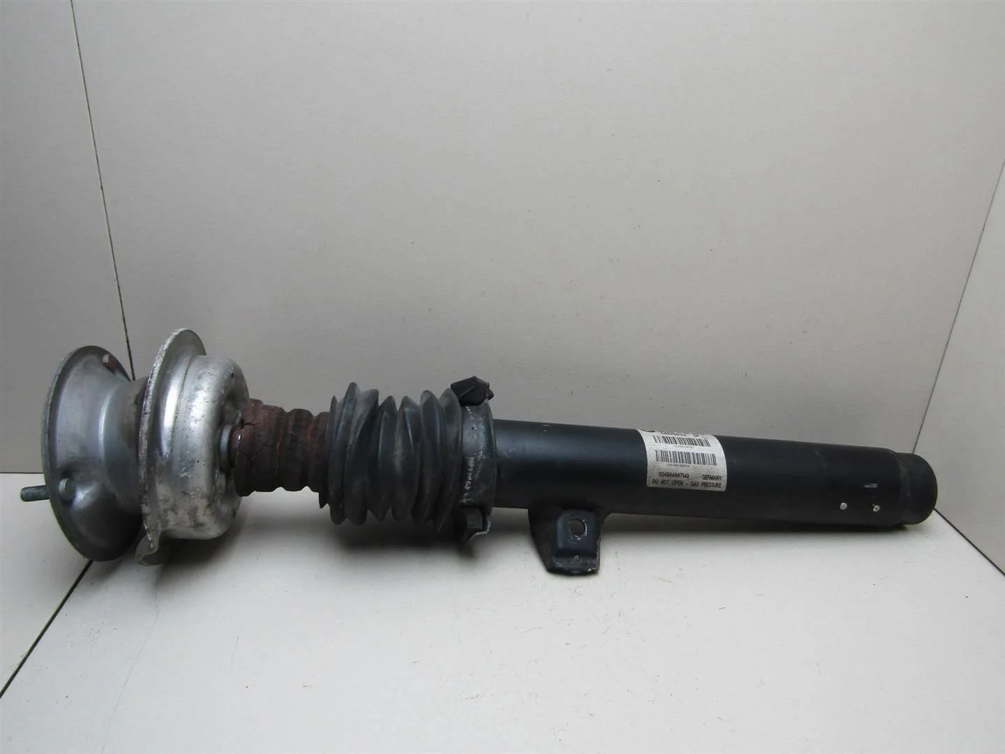 Амортизатор передний левый BMW X1 E84 2009-2015  [31316851337]  2.0 N46B20BD в Вологде