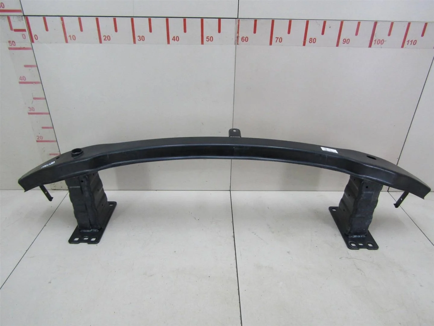 Усилитель переднего бампера BMW X1 E84 2009-2015  [51112990187]  2.0 N46B20BD в Вологде